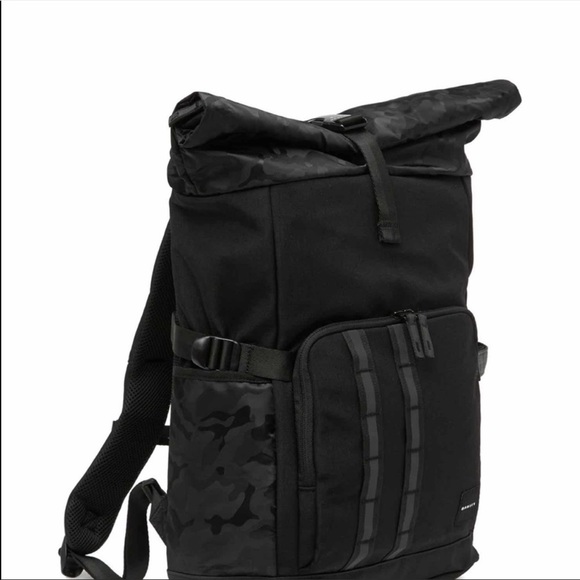 Oakley Utility Rolled Up Backpack - Picture 7 of 8
